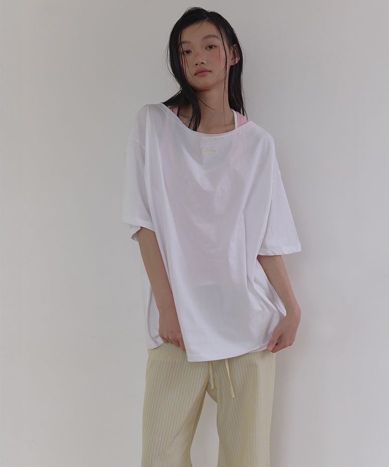 EMBROIDERY OFF SHOULDER OVERSIZED T-SHIRT (WHITE)