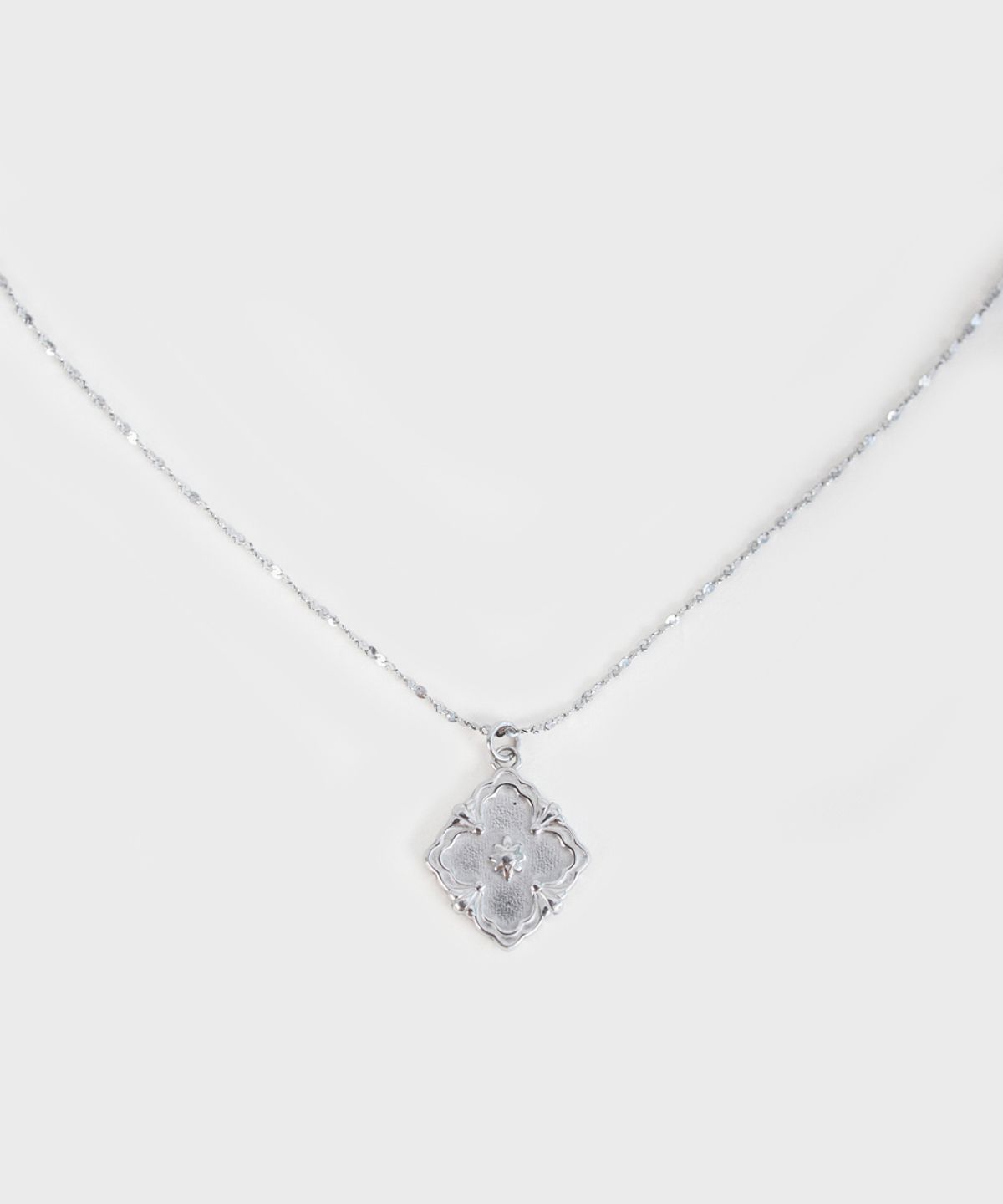 링거피스(LINGER PIECE) [Unisex] Baroque pattern necklace