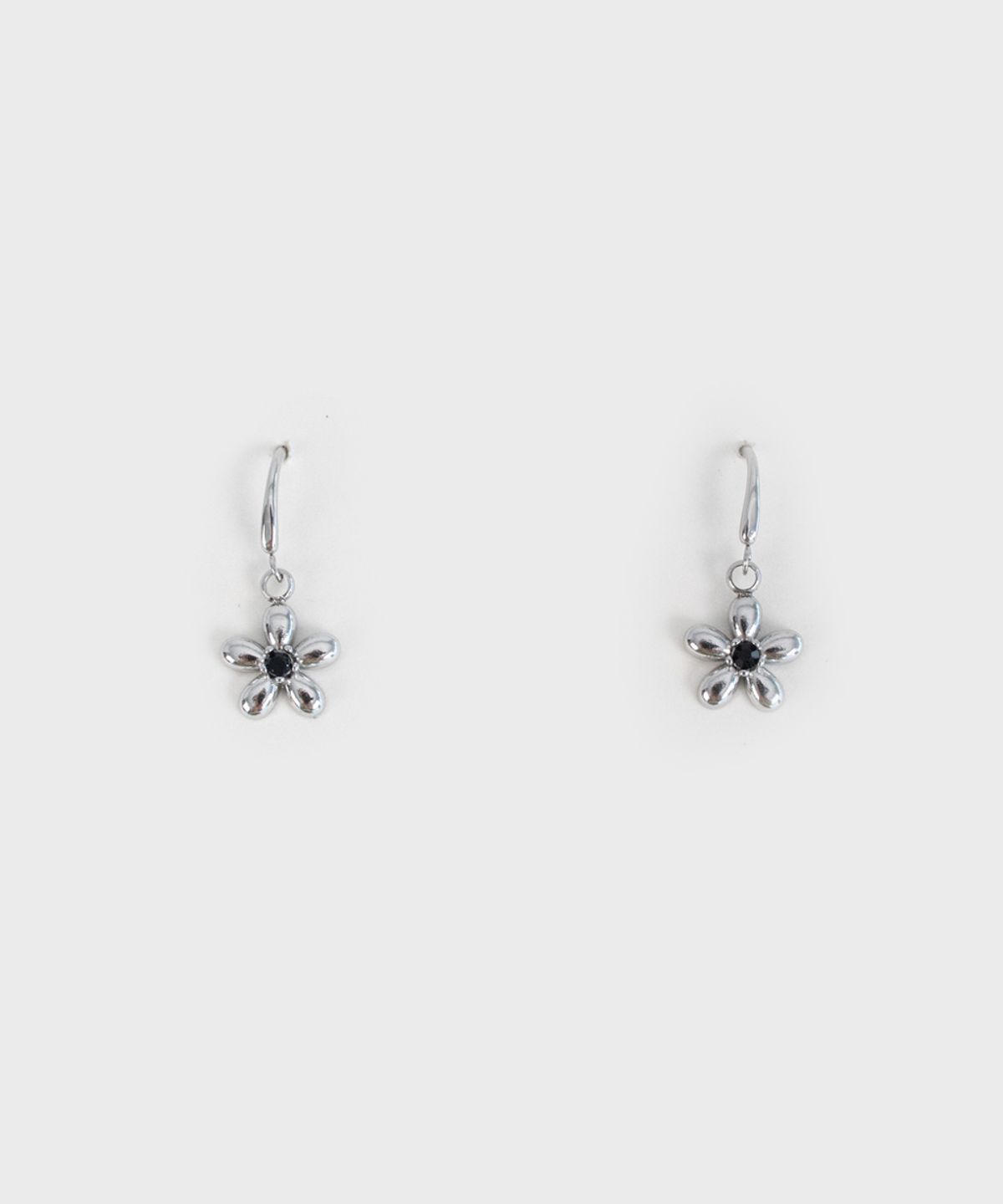 링거피스(LINGER PIECE) Black and silver flower earring