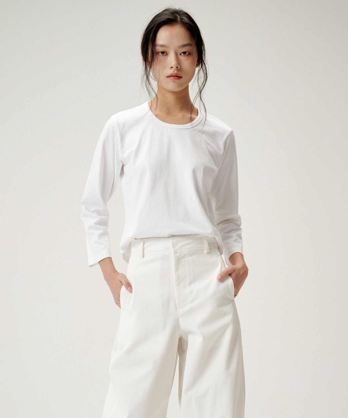린테(LYNTE) 8부 베이직 티셔츠 화이트