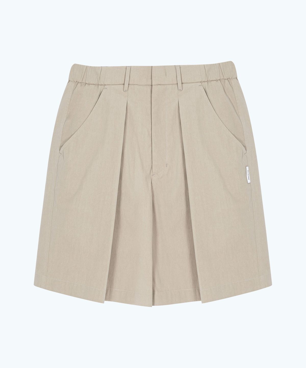 밀라코드(MILACODE) Detail Tuck Shorts - BEIGE