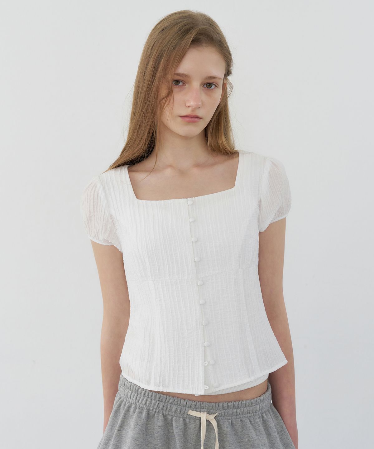 레테라(LETTERA) Button Detail Puff Blouse