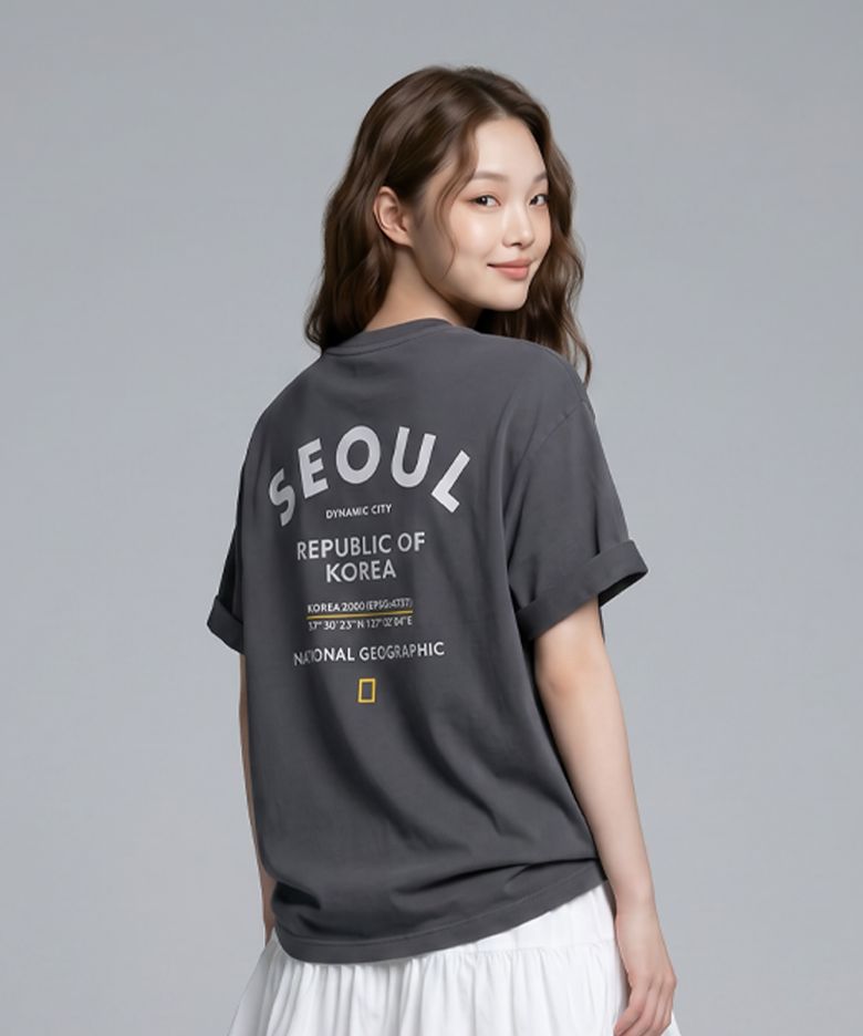 N262UTS925 ROK 로케이션 그래픽 세미오버핏 반팔 티셔츠 GREY