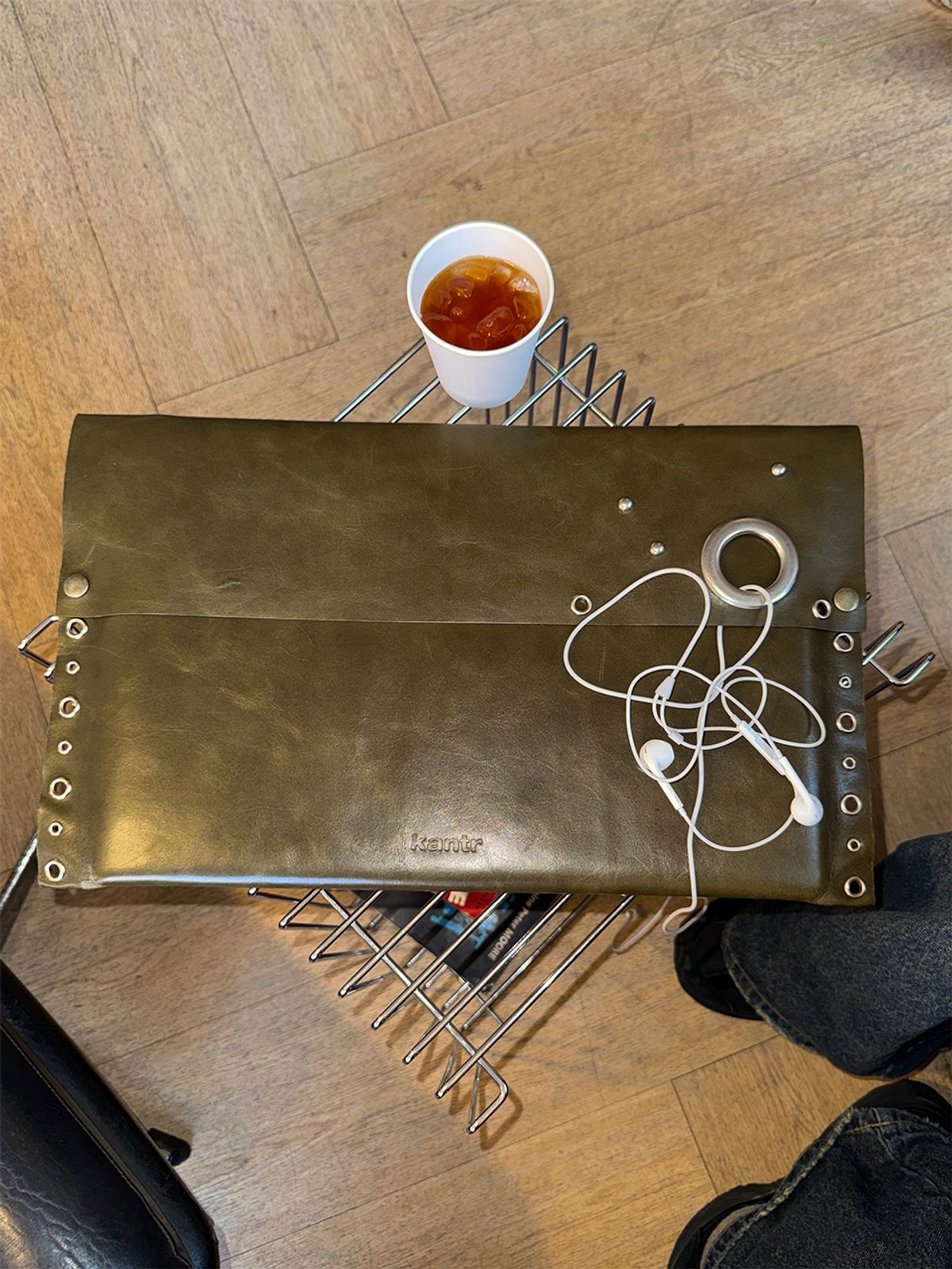 캔터(KANTR) EYELET LAPTOP SLEEVE_Olive