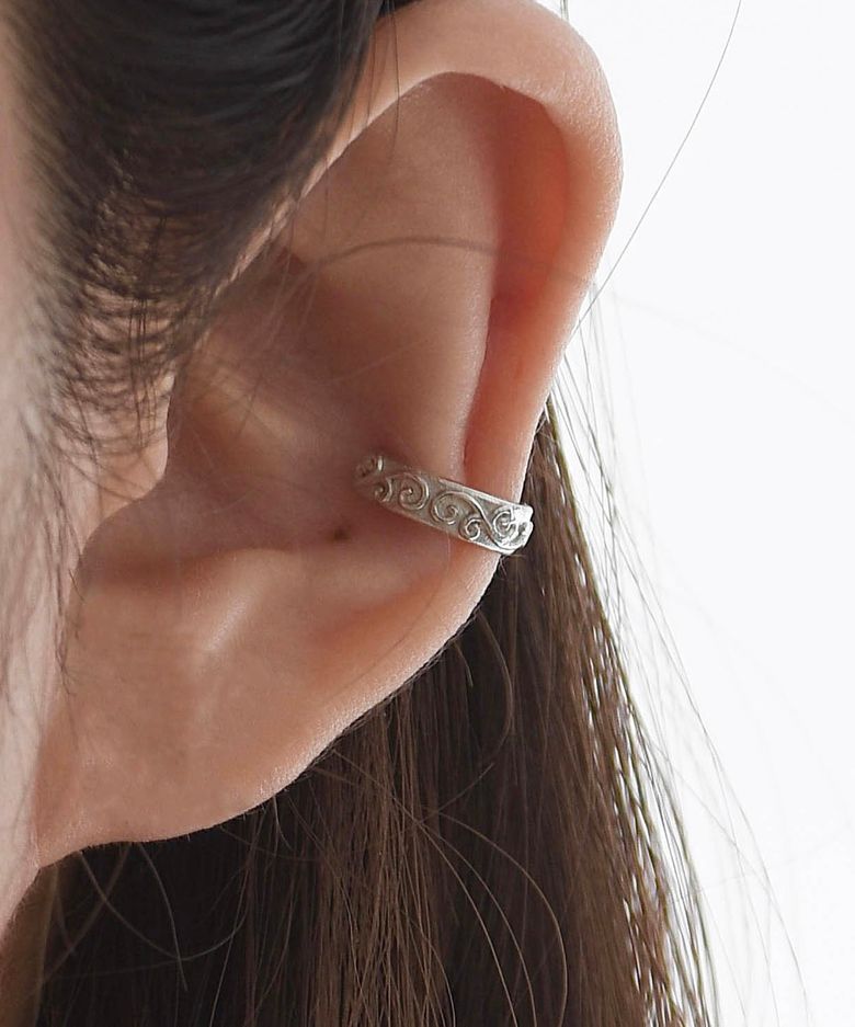 Lace earcurf