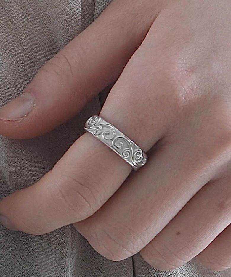 Bold Lace Open Ring