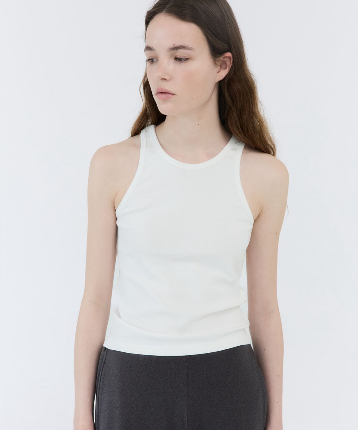 지비에이치 어패럴(GBH APPAREL) KENNY SLIM SLEEVELESS TOP / WHITE