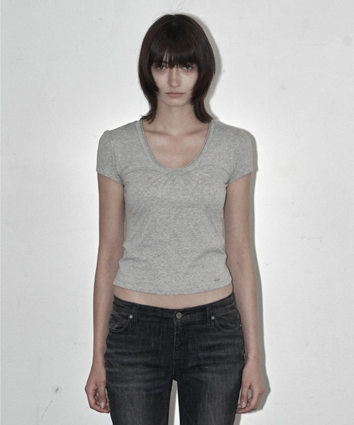 시너진(SYNERJYN) PUFF V-NECK SHORT SLEEVE MELANGE