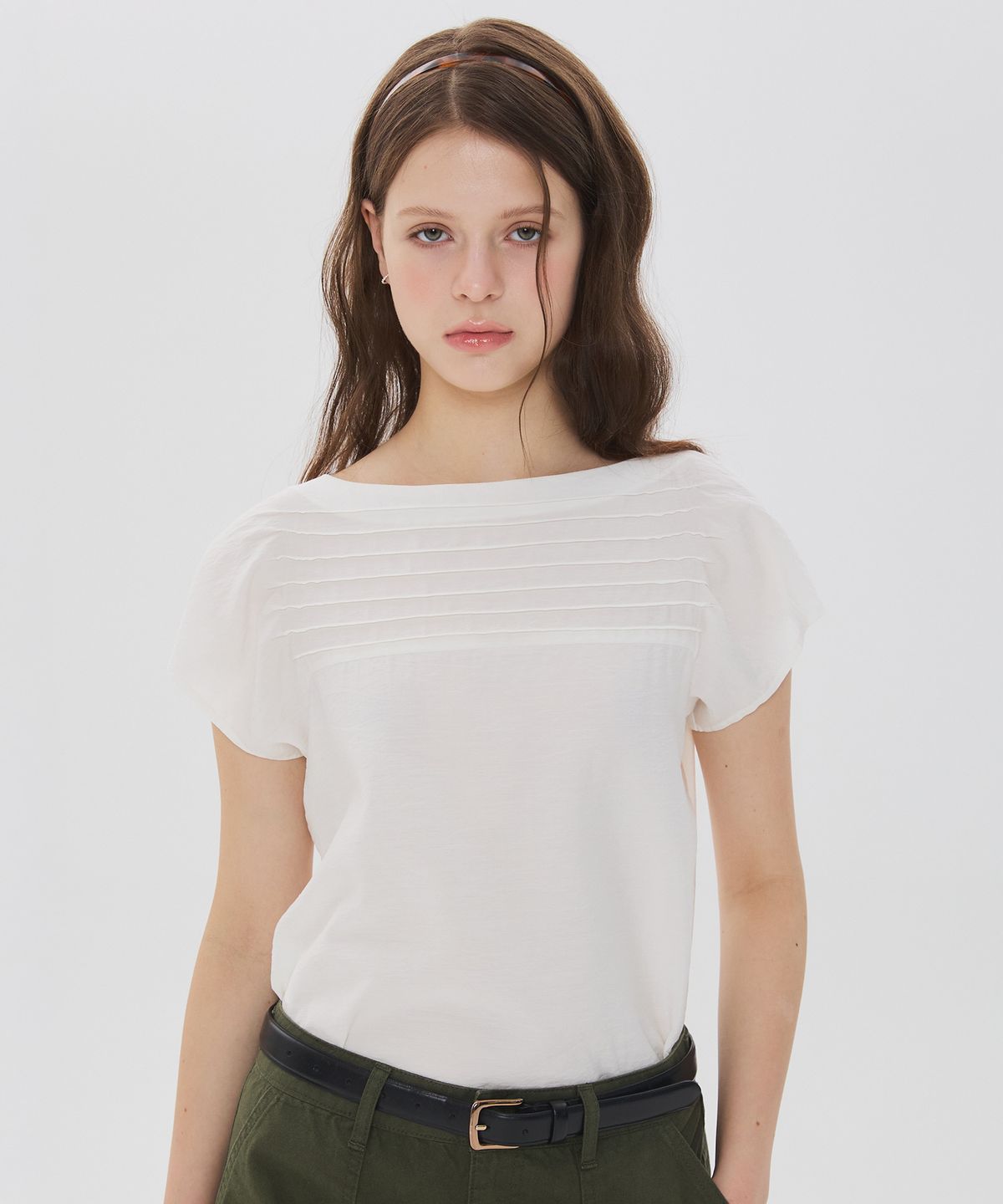 뉴루키(NEW LOOKY) Pintuck blouse_Ivory