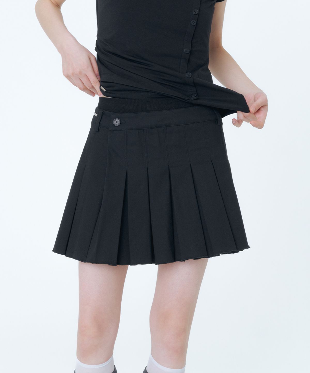 미세키서울(MISEKI SEOUL) Ribbed layered pleats skirt BLACK