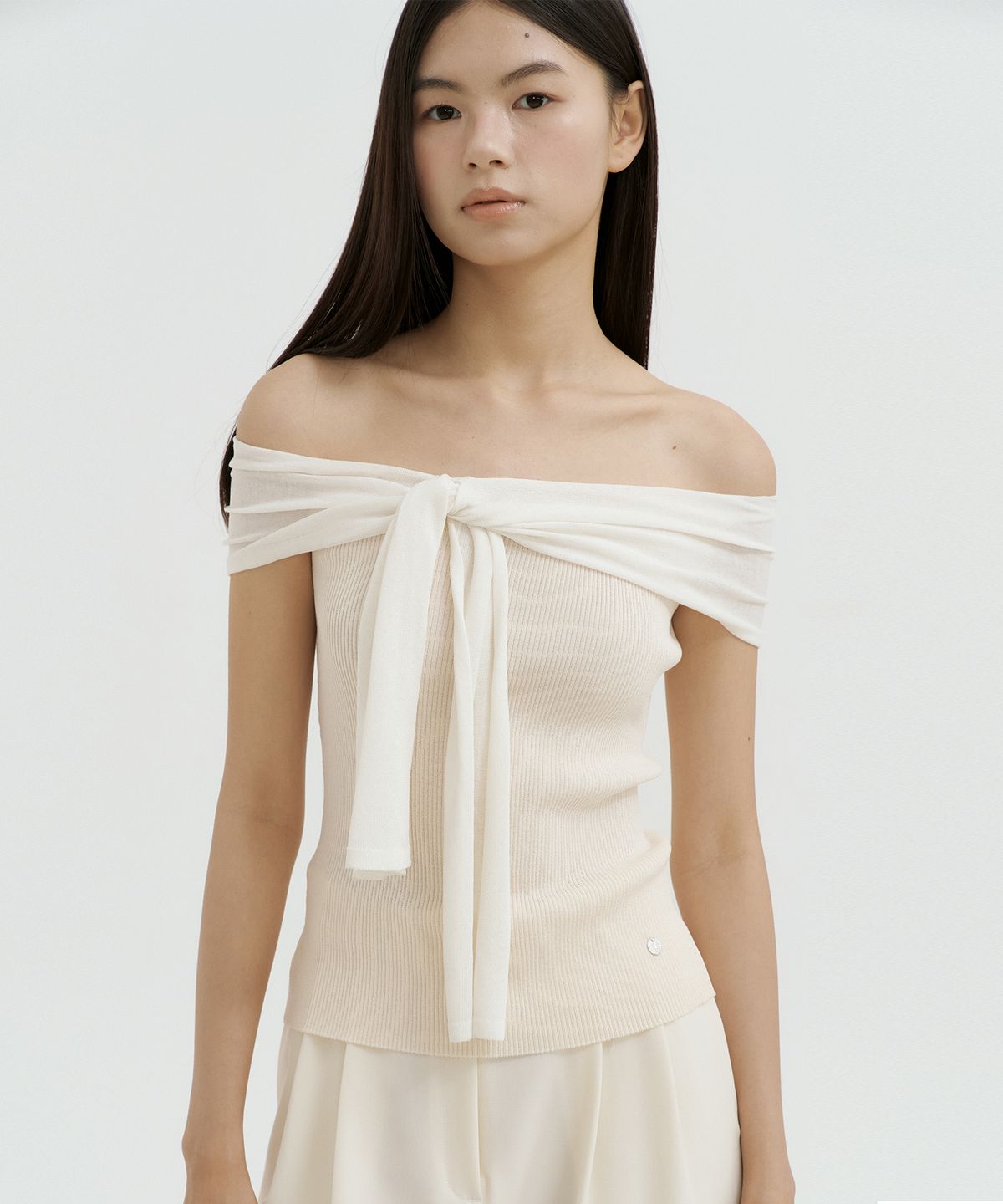 루시르주(LUCIR ZU) Ribbon Off-Shoulder Knit (cream)