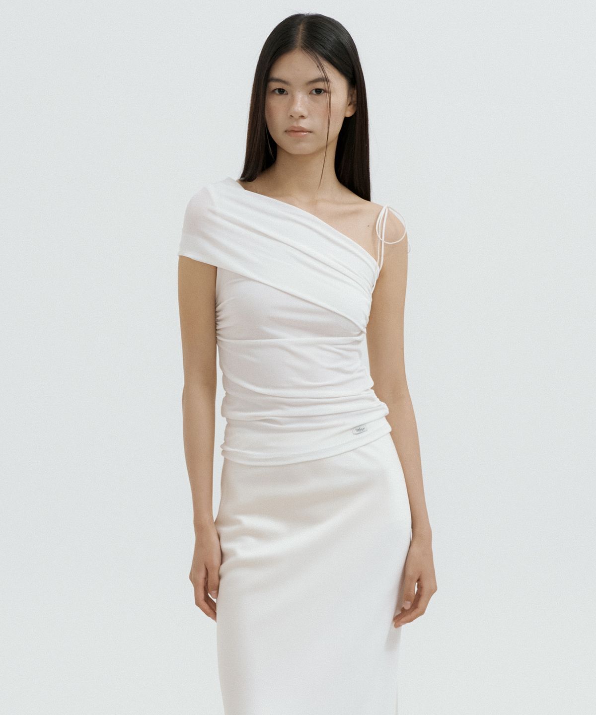 루시르주(LUCIR ZU) One-Shoulder String Top (ivory) 스트링 탈부착