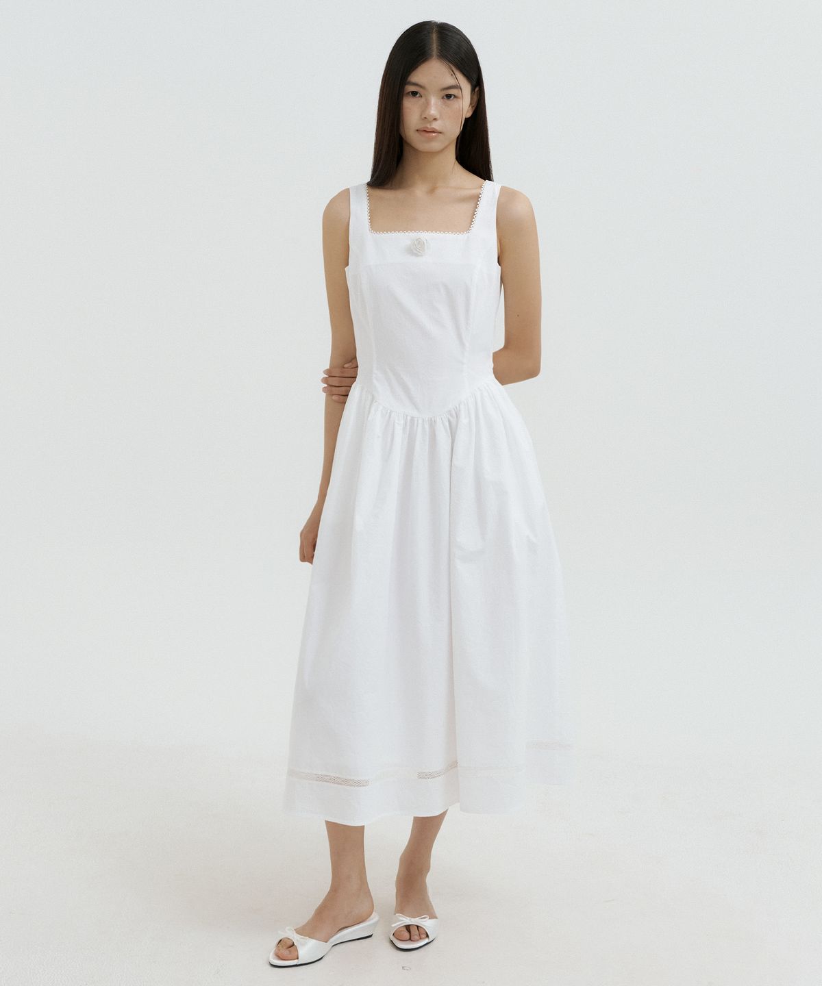 루시르주(LUCIR ZU) Lace Square Neck Princess Dress + Corsage Set (ivory)