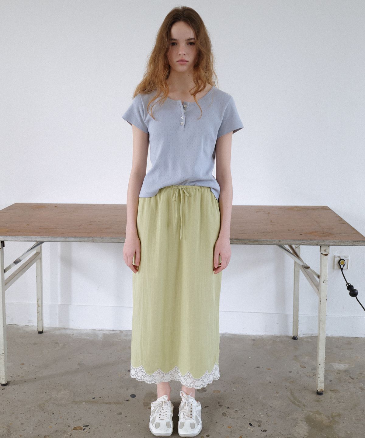 시엔느(SIENNE) Swan Lace Skirt (Olive)