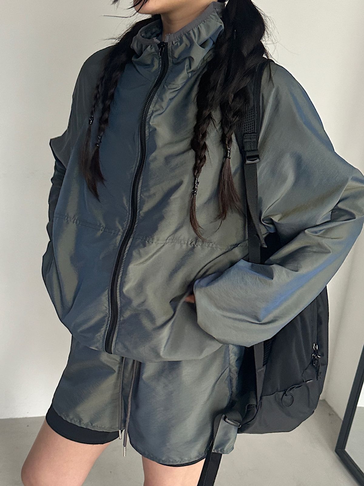 아포엠(APOEM) Veil Hydro Running Windbreaker