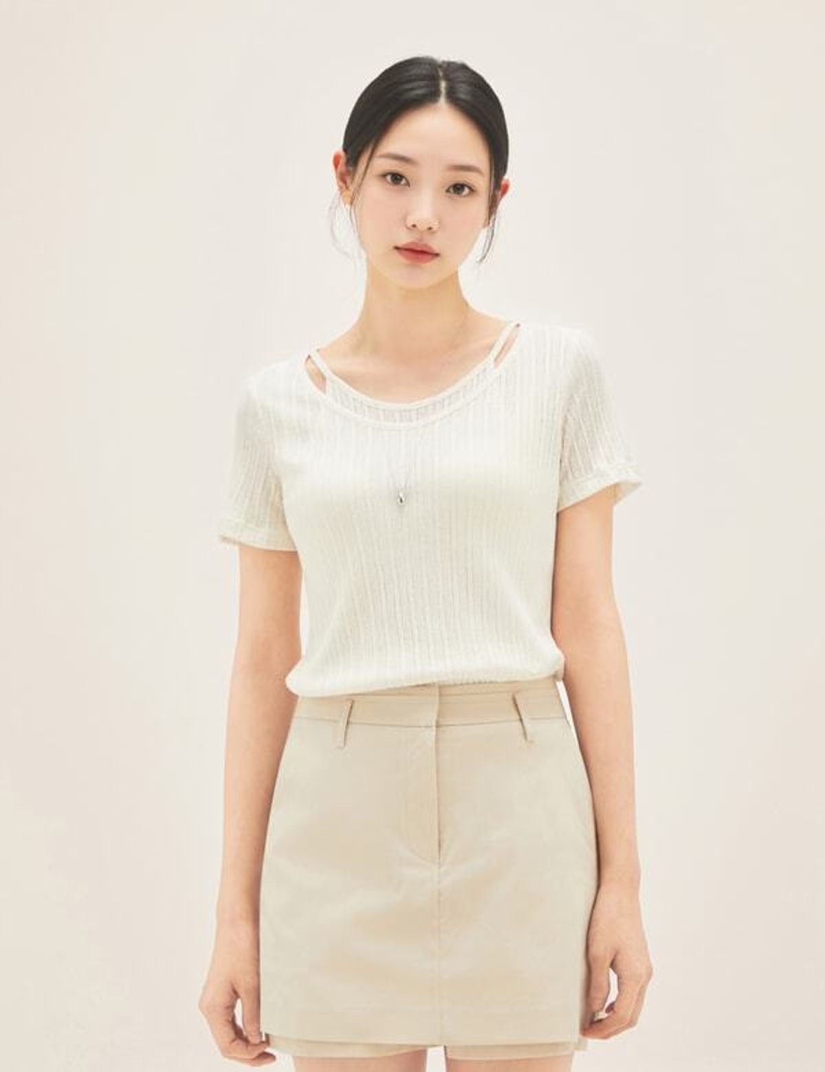 로엠(ROEM) 레이어드 티셔츠 RMHWG26RT3