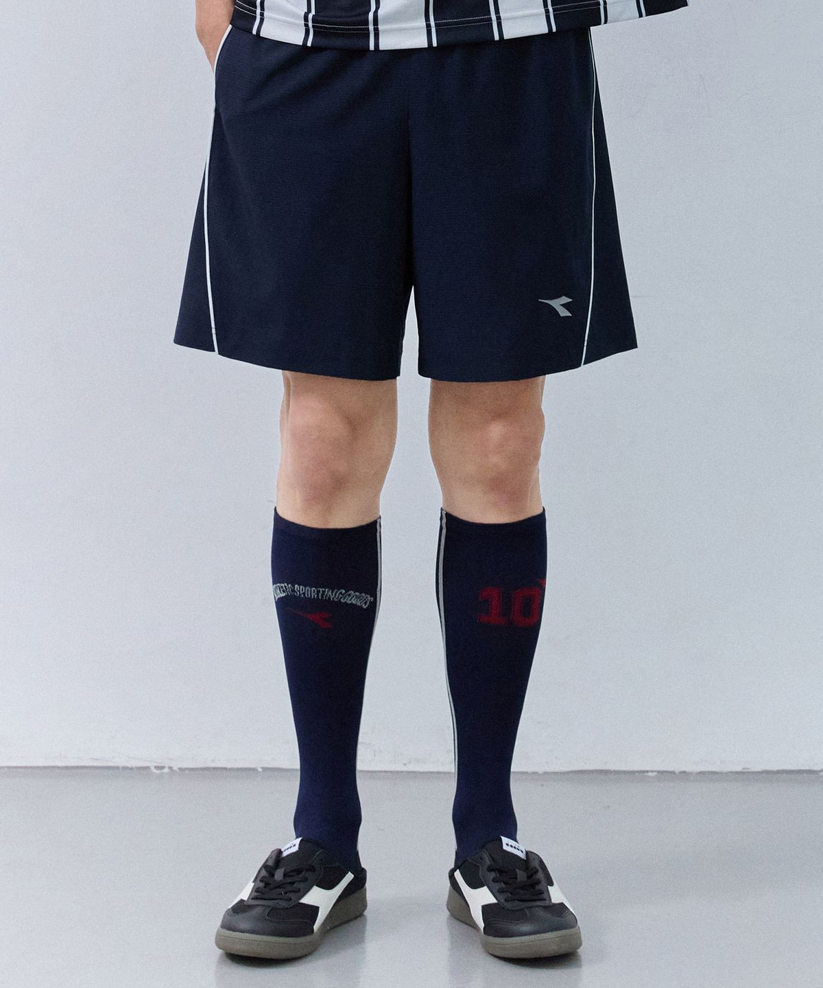 디아도라(diadora) 클라시코 우븐 쇼츠 NAVY