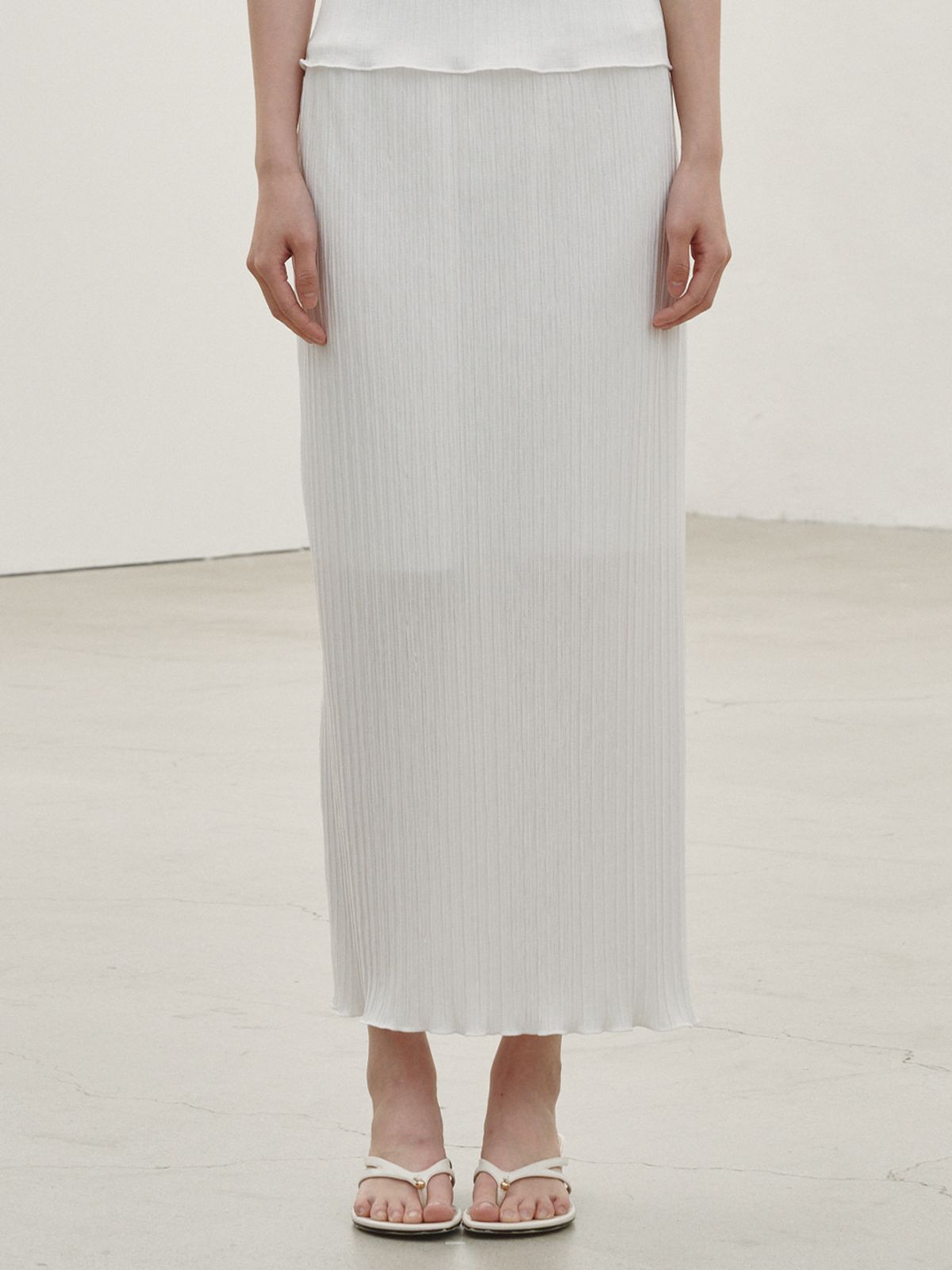 누브(NOUVE) 플리츠 롱 스커트 - 화이트 /  Pleated Long Skirt - White