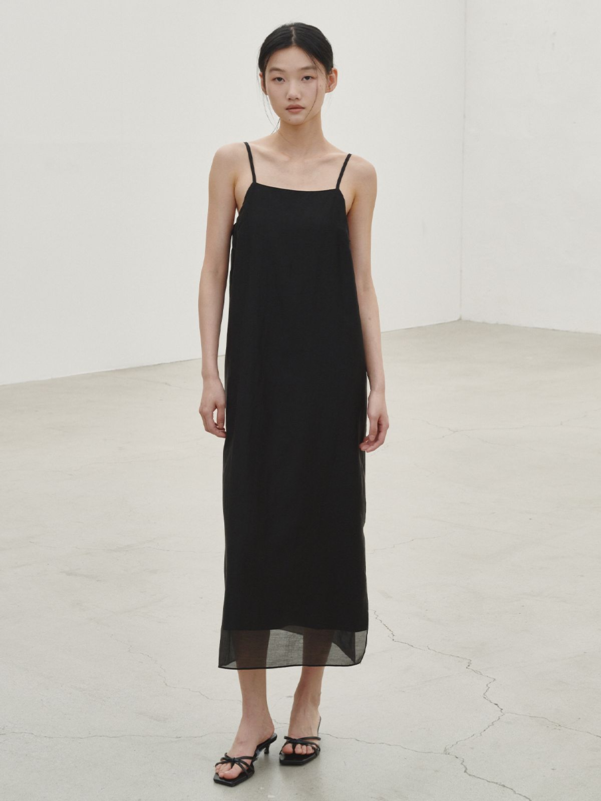 누브(NOUVE) 레이어드 슬리브리스 롱 드레스 - 블랙 / Layered Sleeveless Long Dress - Black