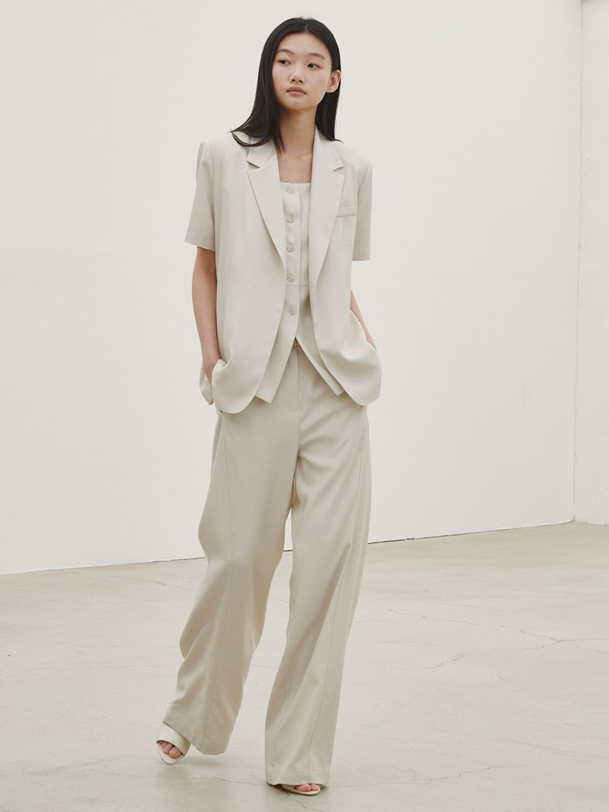 누브(NOUVE) 린넨 벨티드 자켓 셋업 - 아이보리 / Linen Belted Jacke Set up - Ivory