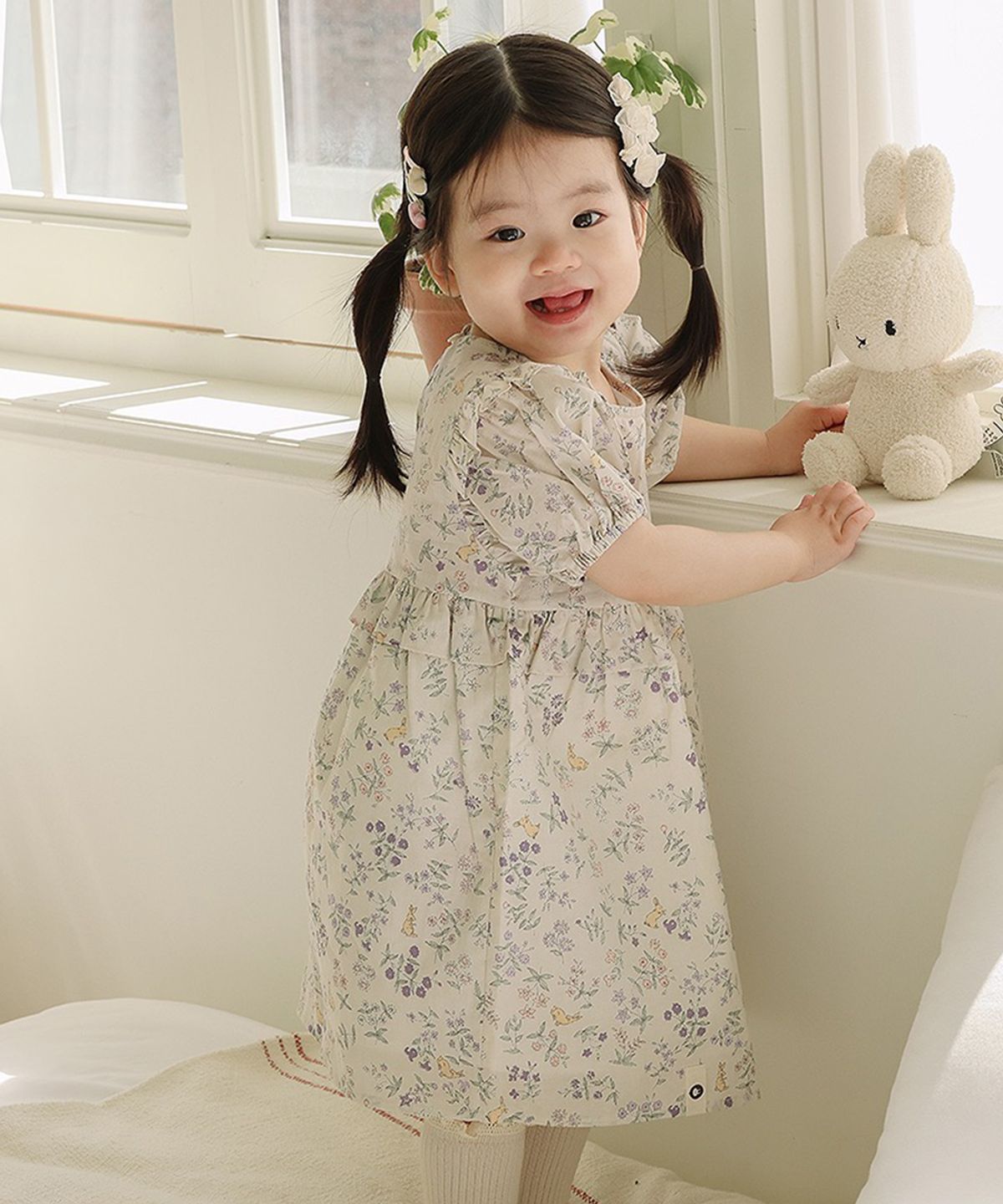 아림클로젯(ARIMCLOSET) 예쁜 정원에서 귀여운 토끼 친구들이 따라오죠 - 아기 프릴 원피스