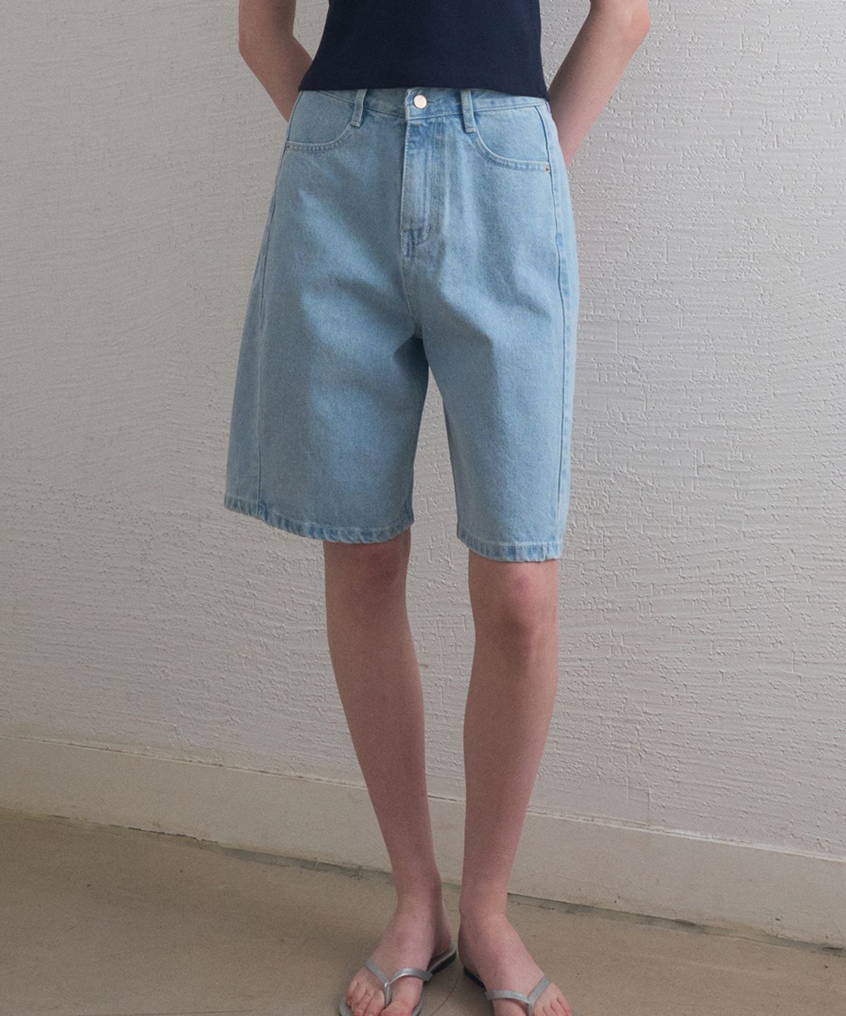 헤인트(HAINT) HARPER SIDE-CUTTING BERMUDA DENIM PANTS 2COL__LIGHT BLUE
