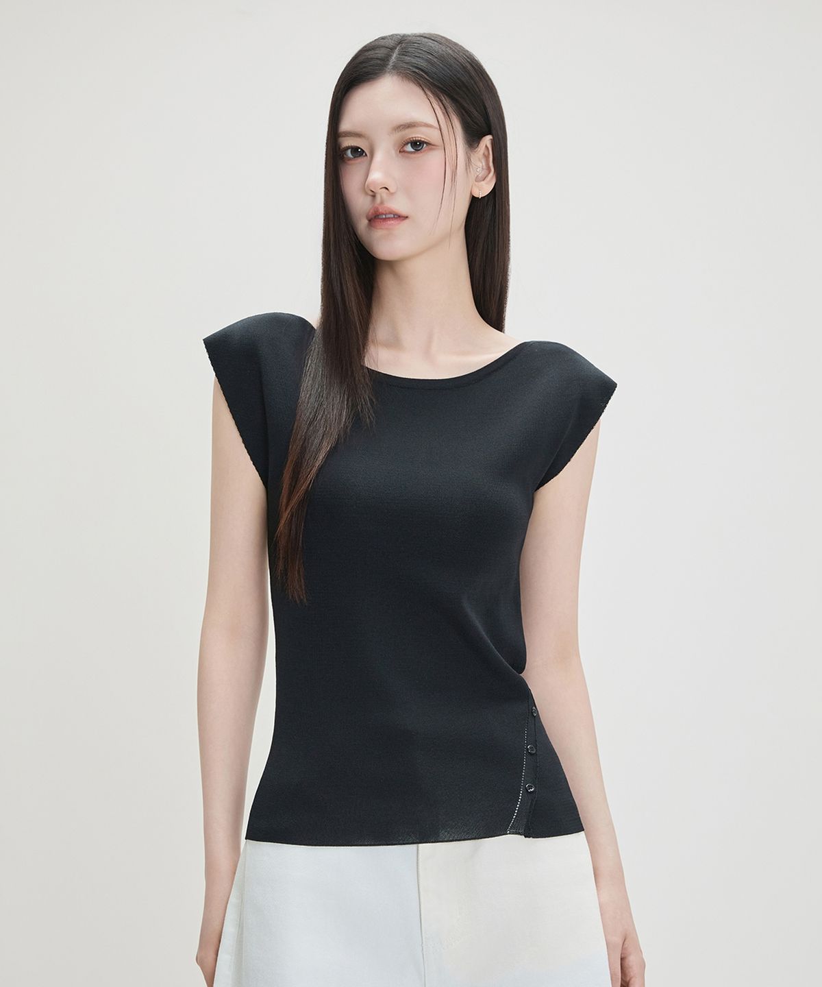 미쏘(MIXXO) 보트넥 사이드 버튼 니트_MIWKAG621T