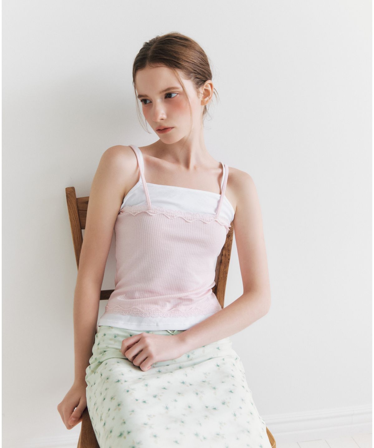 미쏘(MIXXO) 레이스 레이어드 나시 티셔츠_MIWHNG509A