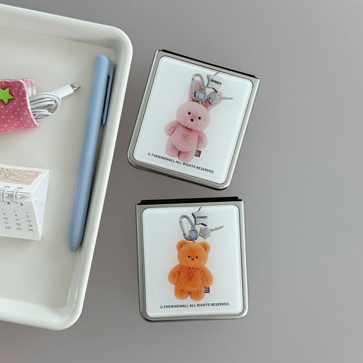 더나인몰(THE NINEMALL) little keyring friends Z플립 실버 에폭시 범퍼케이스