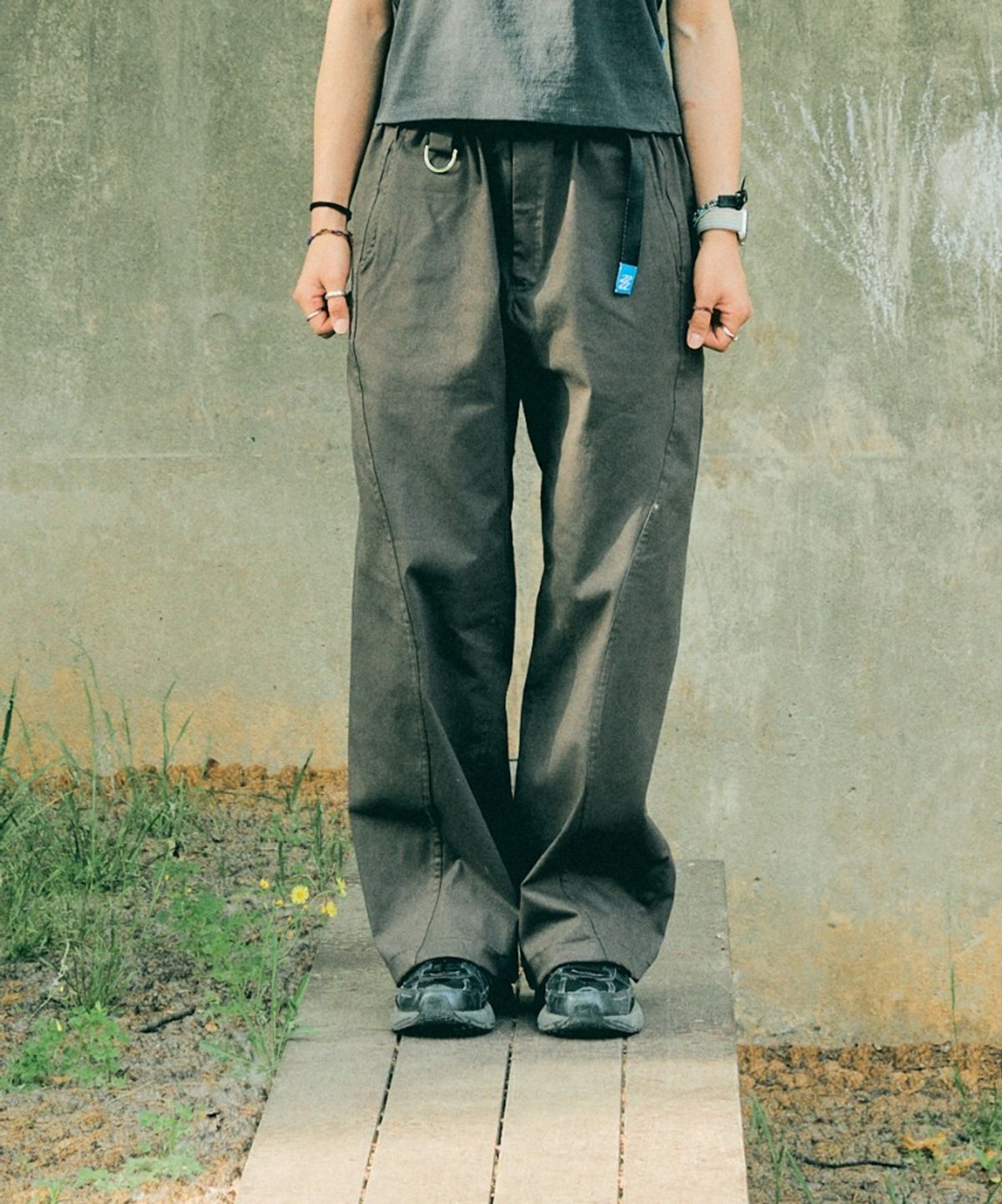 세컨드웨이브(SECONDWAVE) 웨이브 팬츠 [카키]