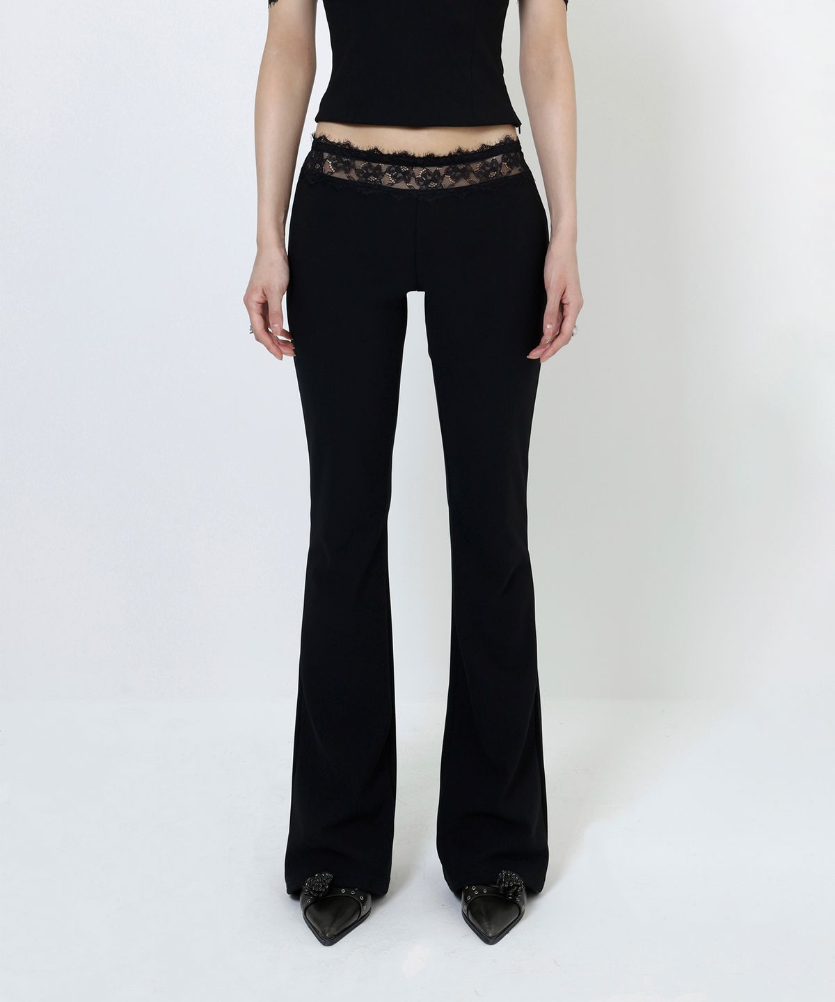 린하린(LYNHALYN) Lace Low Waist Semi Bootcut Pants