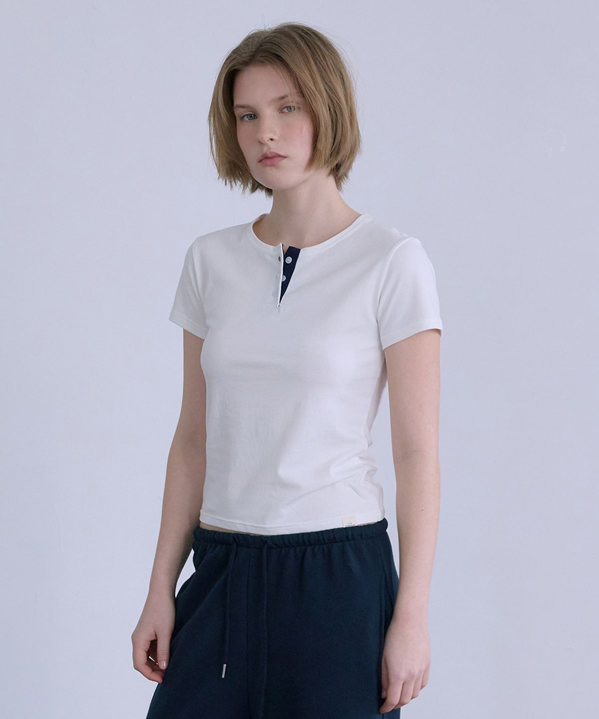 애프터아워즈(AFTERHOURS) COLOR HENLEY NECK HALF-TOP (IVORY)