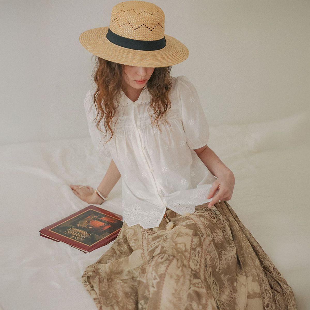 프라우드 마리(PROUD MARY) PM_Lovely collar flower embroidery shirt_WHITE