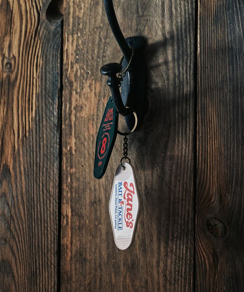 ZANES BAIT & TACKLE KEY CHAIN