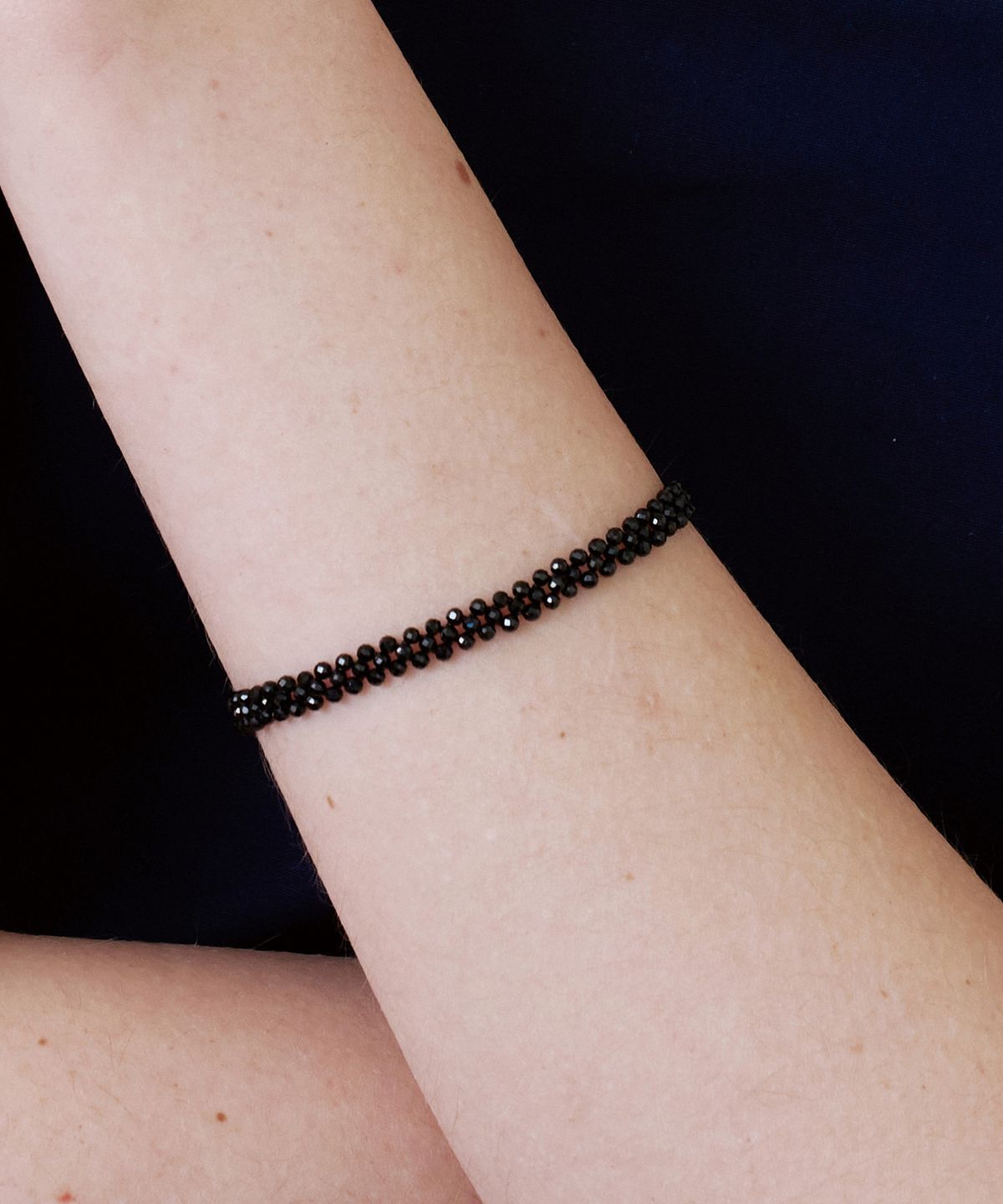 티오유(TOU) AT017 BLACK DOT BRACELET