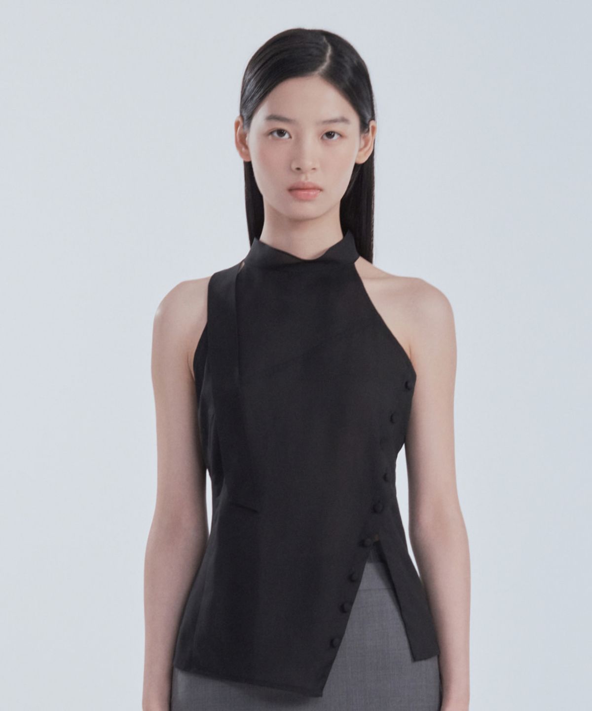 마우솔레움(MAU SOLEUM) Asymmetric Scarf Halter Neck Blouse - Black