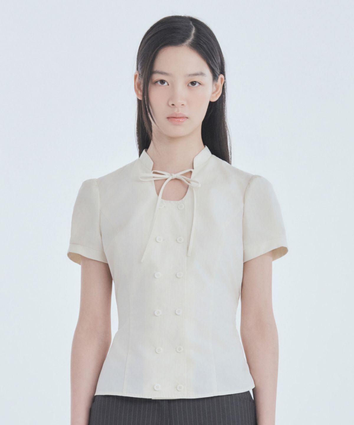 마우솔레움(MAU SOLEUM) String Tie Double Button Blouse - Cream
