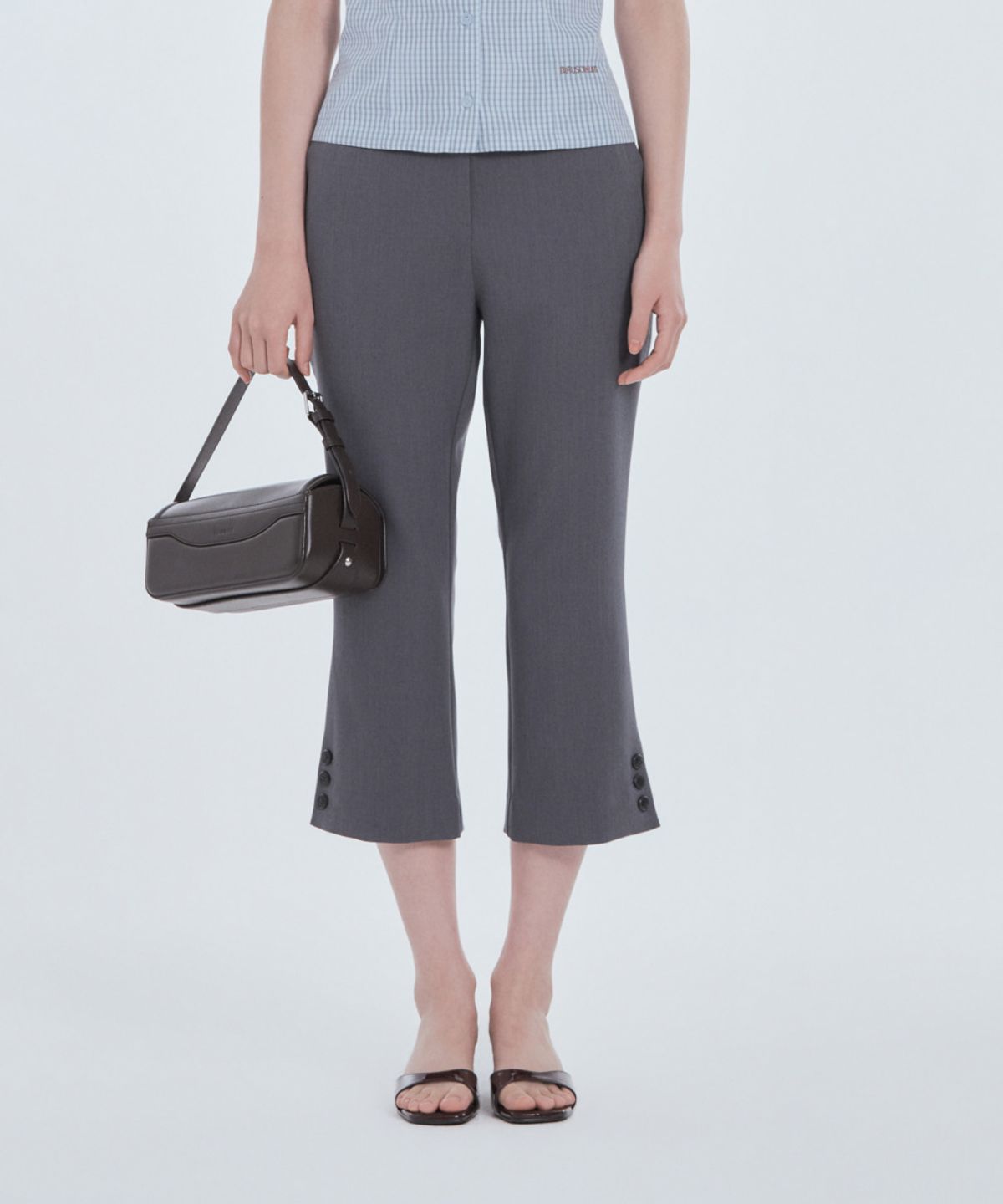마우솔레움(MAU SOLEUM) Emma Side Slit Button Capri Pants - Grey