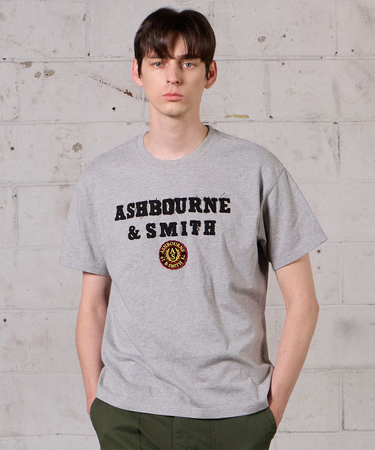 애쉬본&스미스(ASHBOURNE & SMITH) [MEN] EMBROIDER 반팔티 ASH1007_그레이