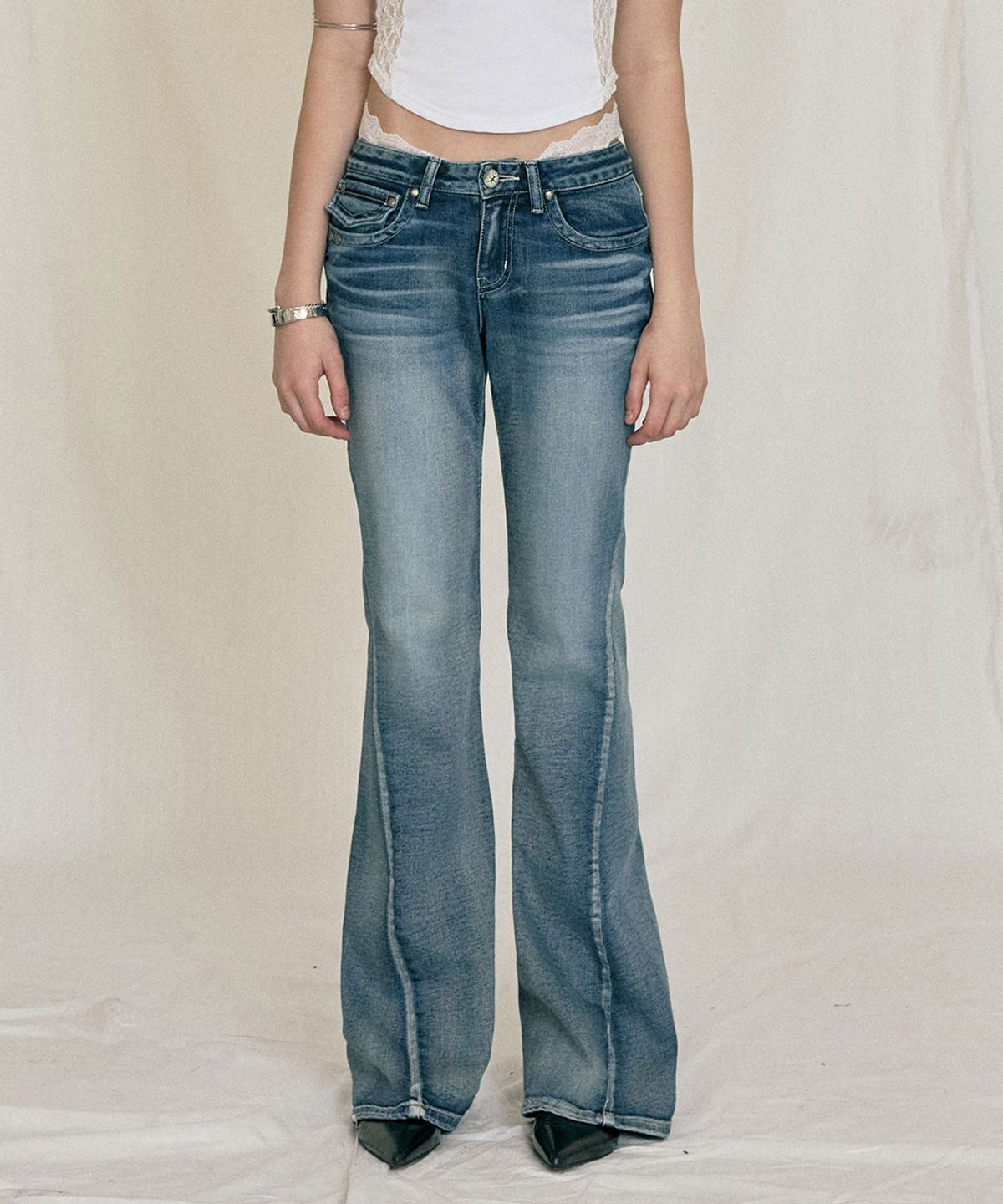 노 엑스트라 터치(NO EXTRA TOUCH) All Brushed Stitch Low-Rise Bootcut (Blue) / 26SMPT002BL