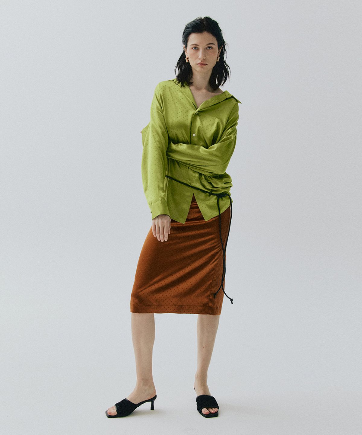 베데르미(VEDERMI) rust satin midi skirt