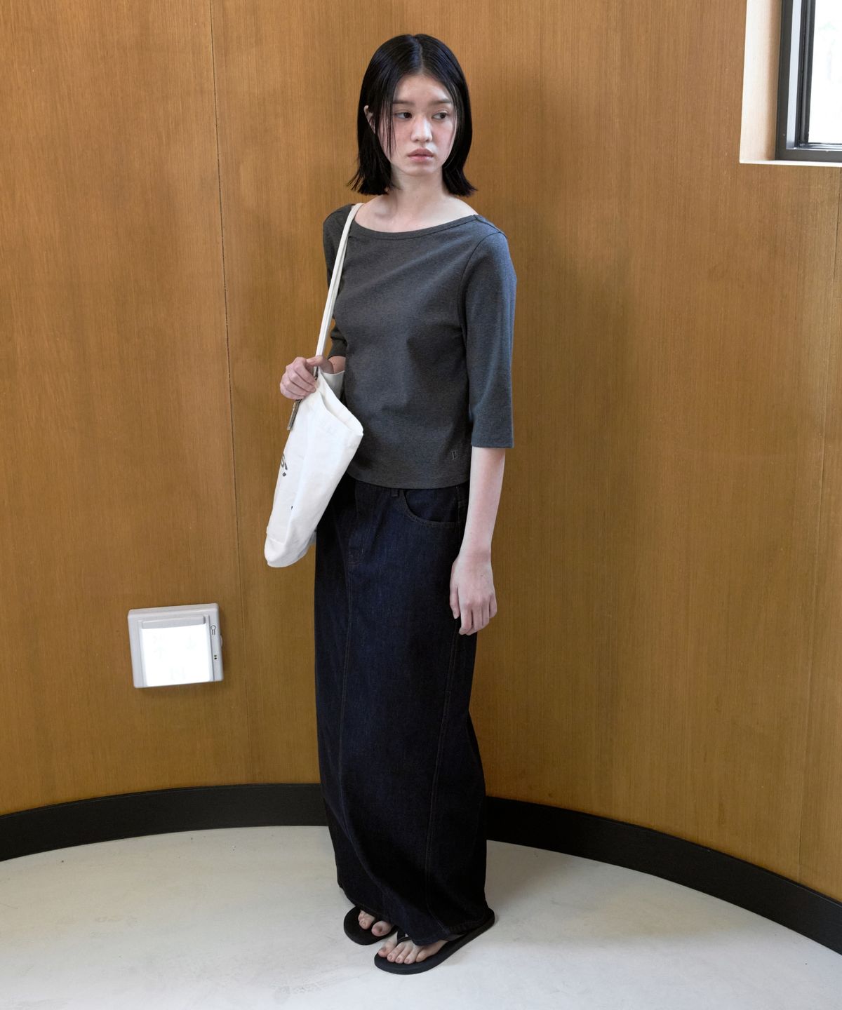 로우클래식(LOW CLASSIC) NONFADE DENIM POCKET MAXI SKIRT_INDIGO [LC262SK01ID]