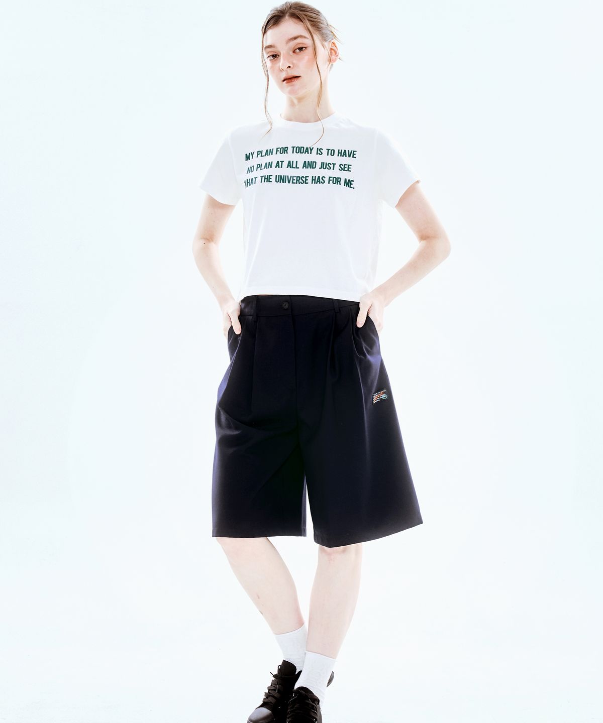 소이프유캔(SOIFUCAN) 투턱 와이드 하프 팬츠 BLACK & NAVY