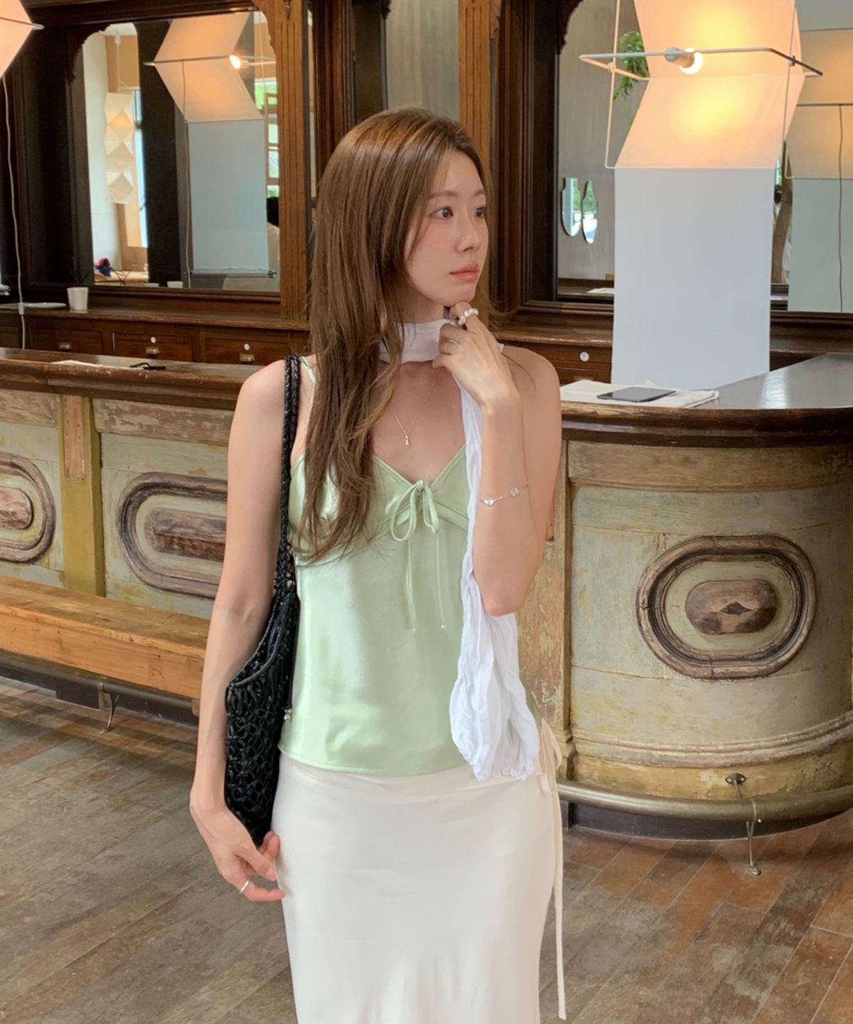 포에트서울(POETSEOUL) RIBBON SATIN SLEEVELESS_green