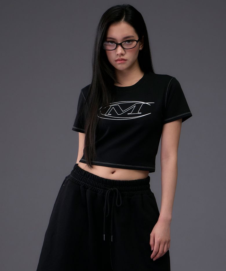 스트록 로고 스티치 크롭 티셔츠 (BLACK)