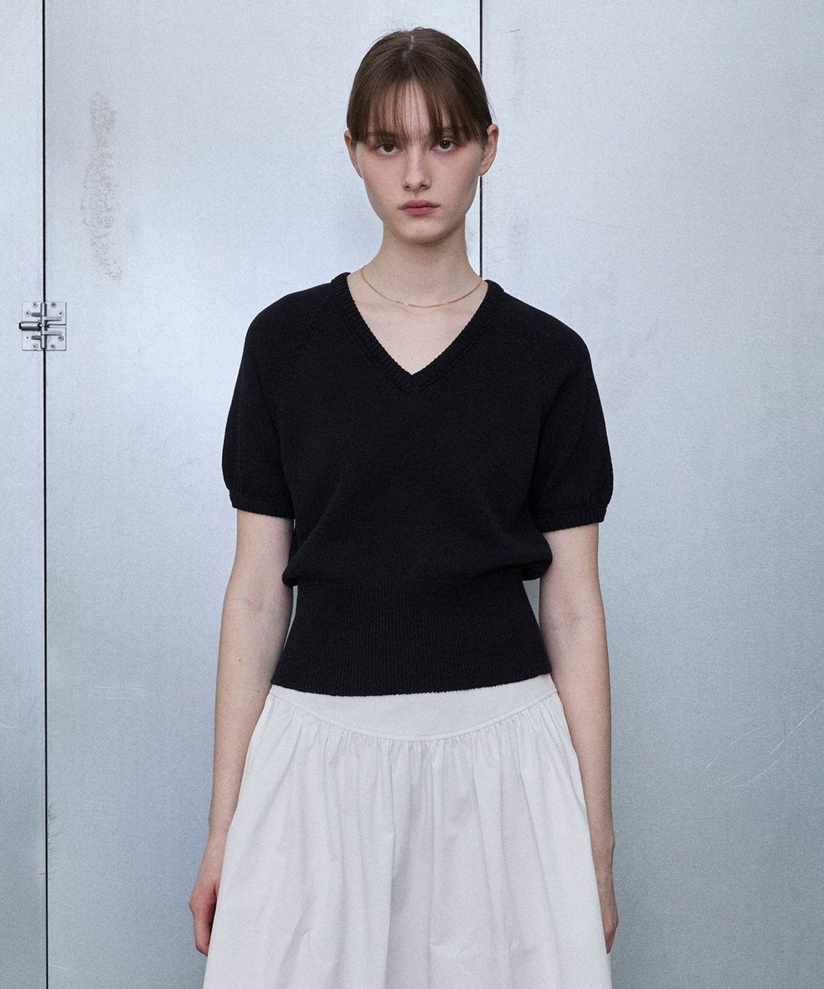 디에토(DEETO) Italian Yarn Puff Sleeve V-Neck Knit [NAVY]