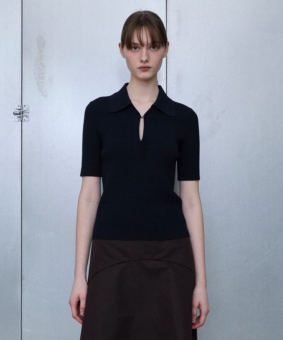 디에토(DEETO) Hook Detail Collar Knit Pullover [NAVY]