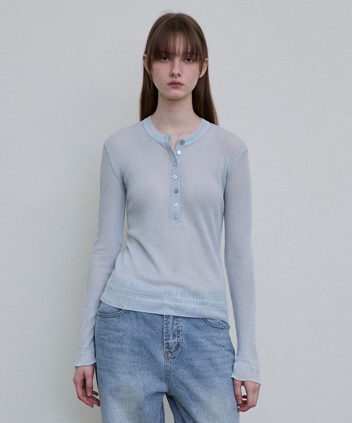 디에토(DEETO) Sheer Ribbed Henley Top [BLUE]