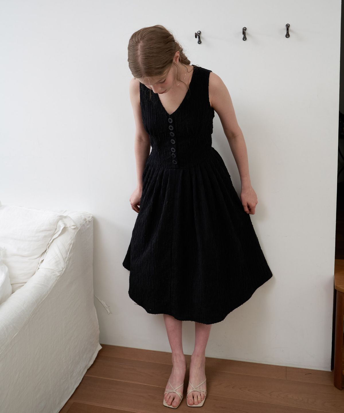플로브(FLOVE) V NECK BUTTON DRESS_BK
