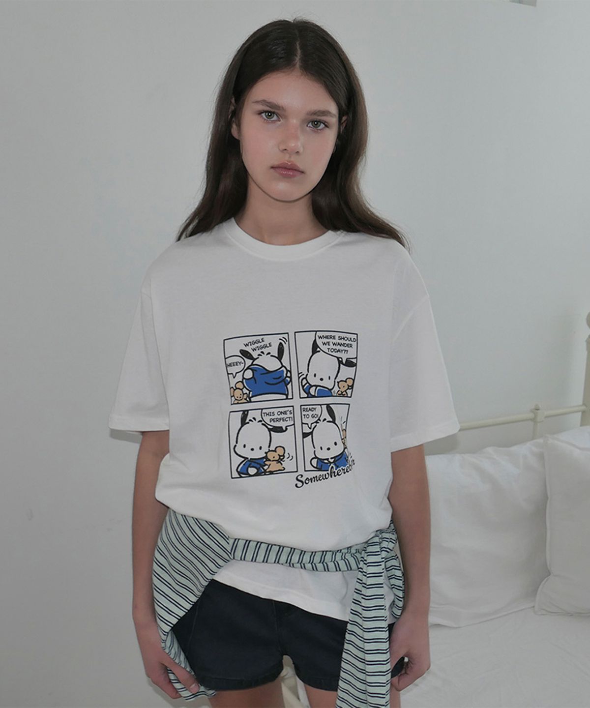 썸웨어버터(SOMEWHEREBUTTER) Cartoon Pochacco Over-Fit Top - Ivory